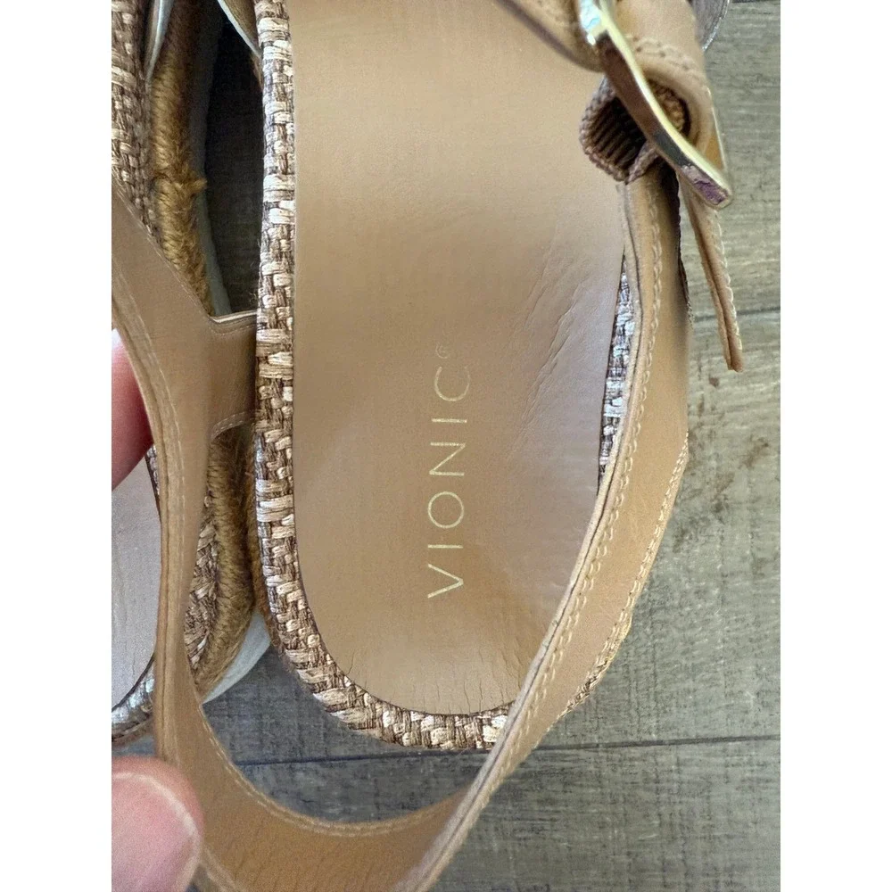 Vionic Tan Gold Cream Leather Platform Sandal